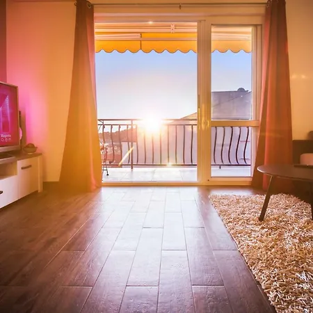 Skytub شقة *