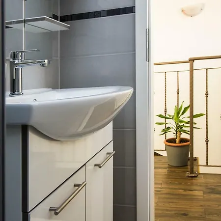 Lägenhet Skytub