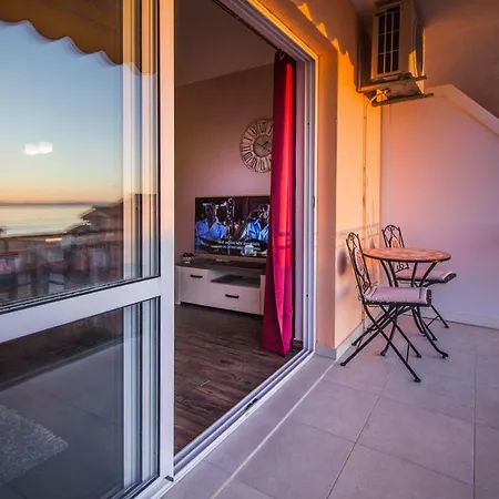 Skytub ماكارسكا